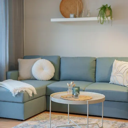 Appartement Benville Bv12 - 54 Qm Mit Balkon - Parkplatz Inklusive - Wlan - Spuelmaschine - Bushaltestelle 50 M