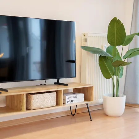 Benville Bv12 - 54 Qm Mit Balkon - Parkplatz Inklusive - Wlan - Spuelmaschine - Bushaltestelle 50 M Appartement