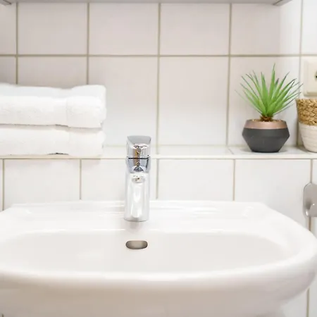 Benville - Balkon - Familie - Parkplatz * 皮尔纳