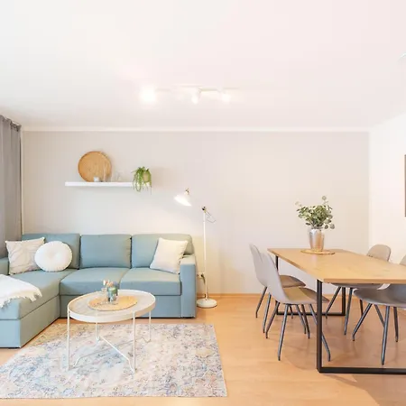 Benville - Balkon - Familie - Parkplatz 公寓 皮尔纳