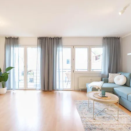 Appartement Benville Bv12 - 54 Qm Mit Balkon - Parkplatz Inklusive - Wlan - Spuelmaschine - Bushaltestelle 50 M *