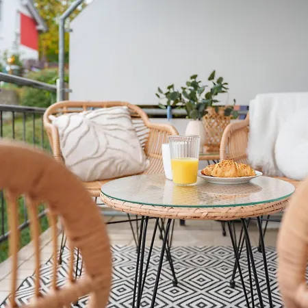 Appartement Benville Bv12 - 54 Qm Mit Balkon - Parkplatz Inklusive - Wlan - Spuelmaschine - Bushaltestelle 50 M Pirna