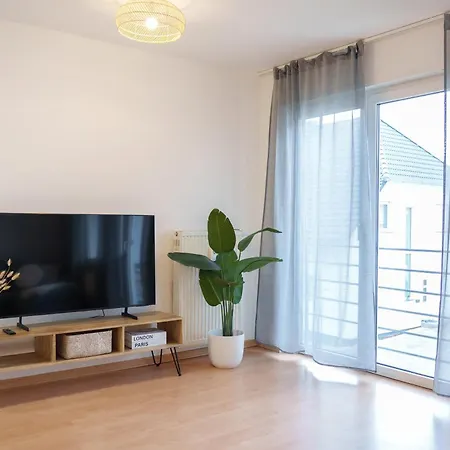 Benville - Balkon - Familie - Parkplatz 公寓 皮尔纳