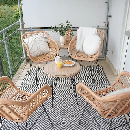 Benville - Balkon - Familie - Parkplatz * 皮尔纳