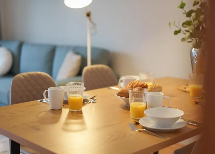 Benville Bv12 - 54 Qm Mit Balkon - Parkplatz Inklusive - Wlan - Spuelmaschine - Bushaltestelle 50 M Pirna