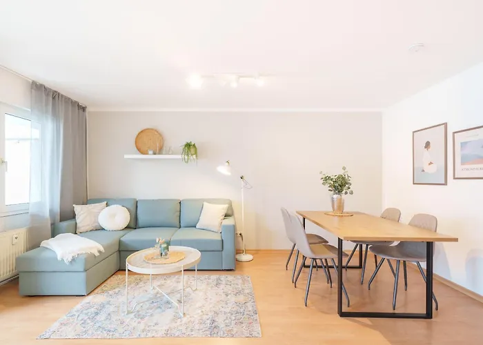 Benville Bv12 - 54 Qm Mit Balkon - Parkplatz Inklusive - Wlan - Spuelmaschine - Bushaltestelle 50 M Daire Pirna