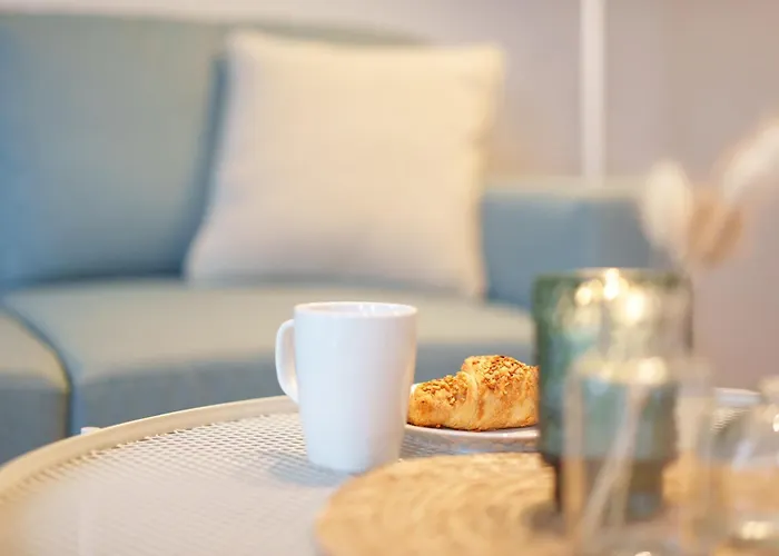 Benville Bv12 - 54 Qm Mit Balkon - Parkplatz Inklusive - Wlan - Spuelmaschine - Bushaltestelle 50 M Pirna