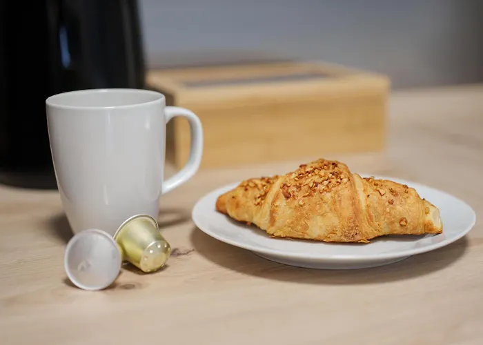 Benville Bv12 - 54 Qm Mit Balkon - Parkplatz Inklusive - Wlan - Spuelmaschine - Bushaltestelle 50 M