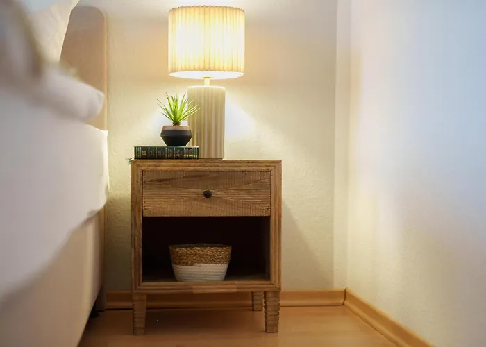 Daire Benville Bv12 - 54 Qm Mit Balkon - Parkplatz Inklusive - Wlan - Spuelmaschine - Bushaltestelle 50 M Pirna