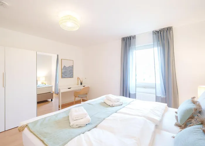 Benville Bv12 - 54 Qm Mit Balkon - Parkplatz Inklusive - Wlan - Spuelmaschine - Bushaltestelle 50 M Pirna