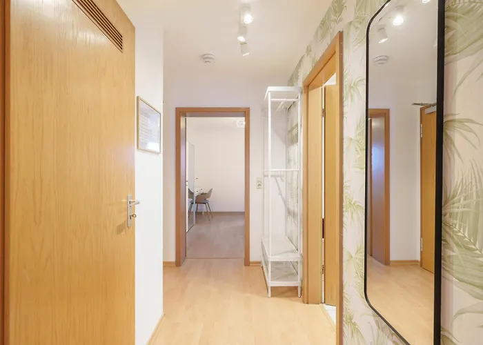 Benville Bv12 - 54 Qm Mit Balkon - Parkplatz Inklusive - Wlan - Spuelmaschine - Bushaltestelle 50 M Pirna