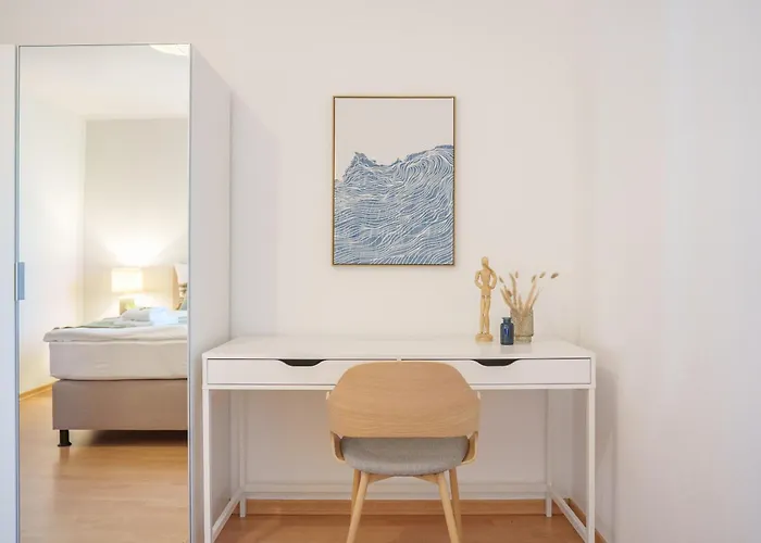 Benville Bv12 - 54 Qm Mit Balkon - Parkplatz Inklusive - Wlan - Spuelmaschine - Bushaltestelle 50 M Daire Pirna