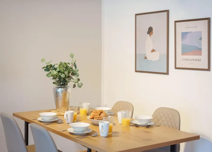 Benville Bv12 - 54 Qm Mit Balkon - Parkplatz Inklusive - Wlan - Spuelmaschine - Bushaltestelle 50 M Daire *