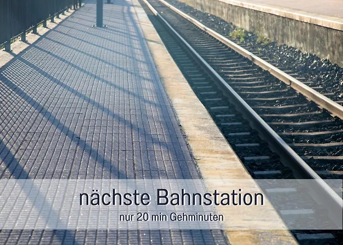 Benville Bv12 - 54 Qm Mit Balkon - Parkplatz Inklusive - Wlan - Spuelmaschine - Bushaltestelle 50 M Апартаменты Пирна